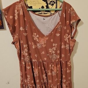 SO Rust Floral V-Neck Tiered Tunic